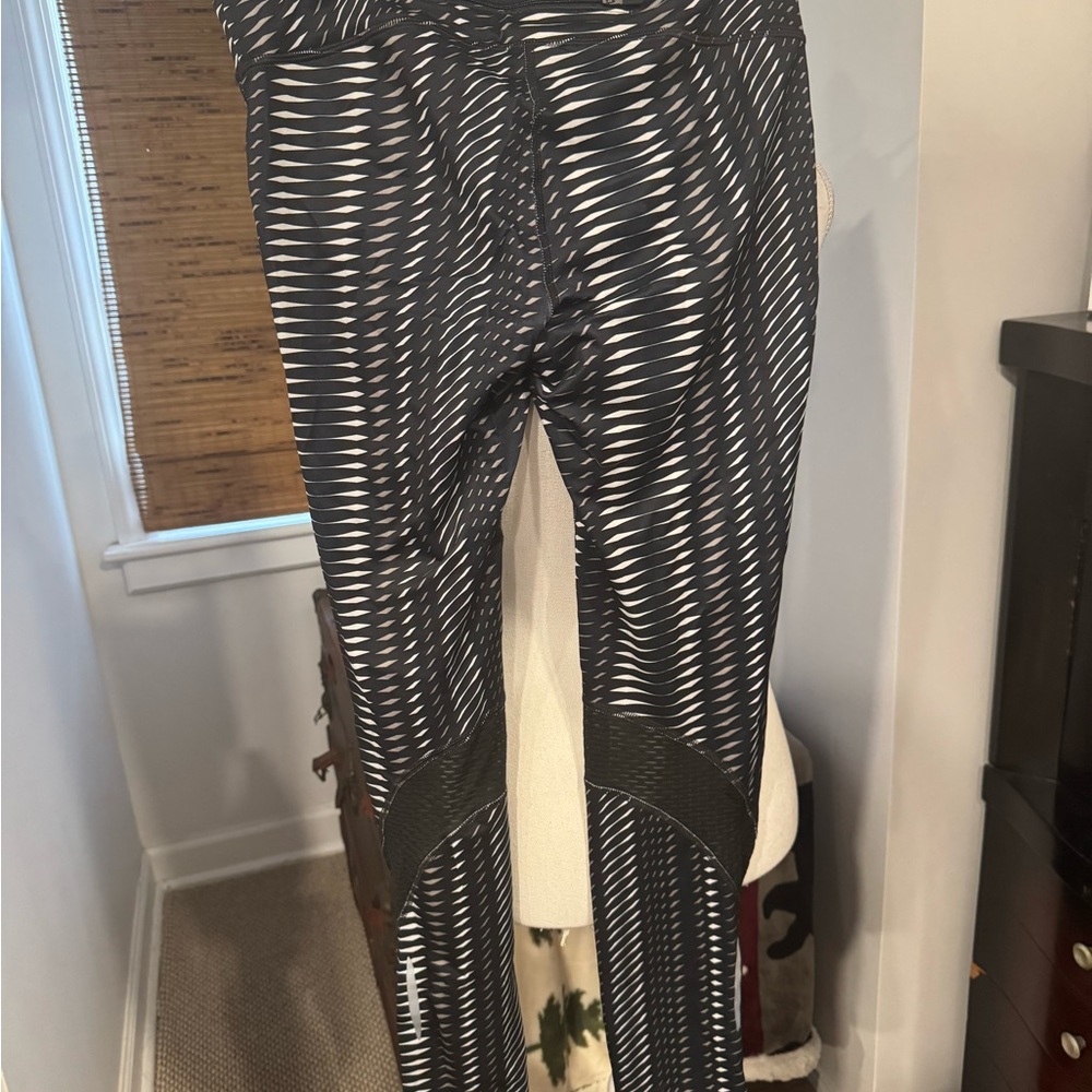 Under Armour Black and White Pants with Dynamic Print and Smooth Texture